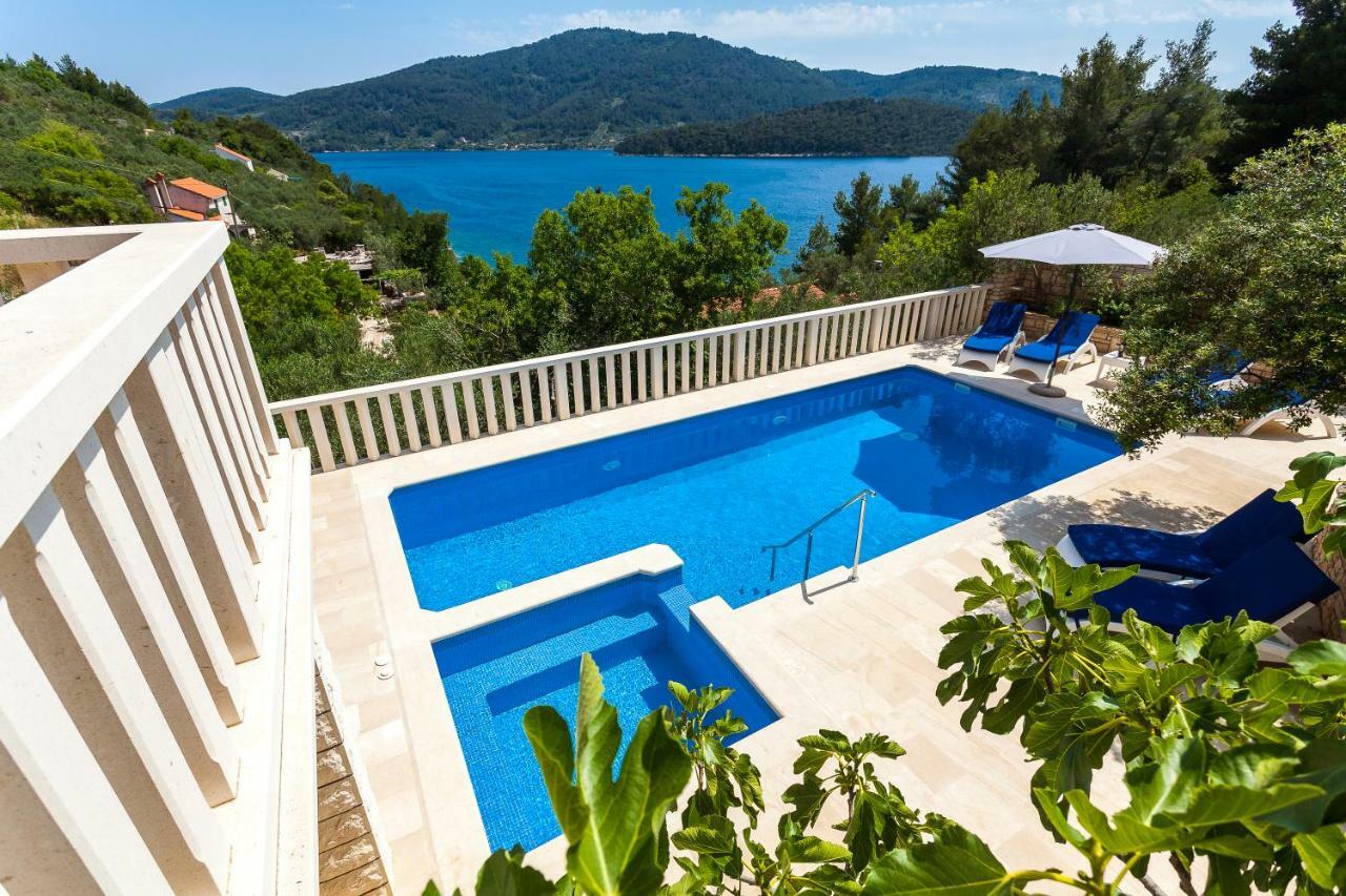Villa Matic Vela Luka Buitenkant foto