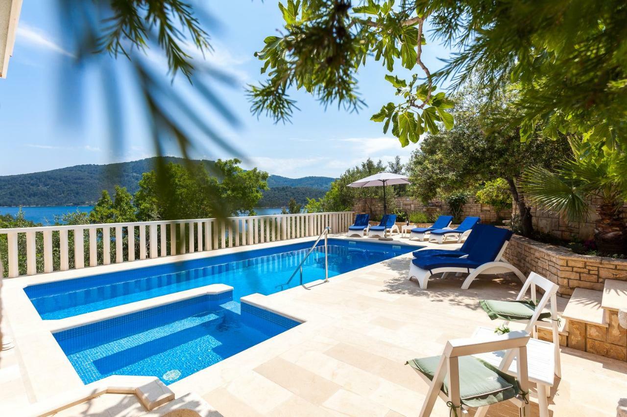 Villa Matic Vela Luka Buitenkant foto