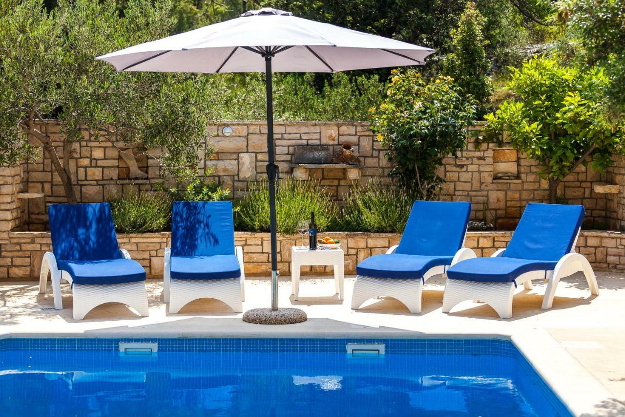 Villa Matic Vela Luka Buitenkant foto