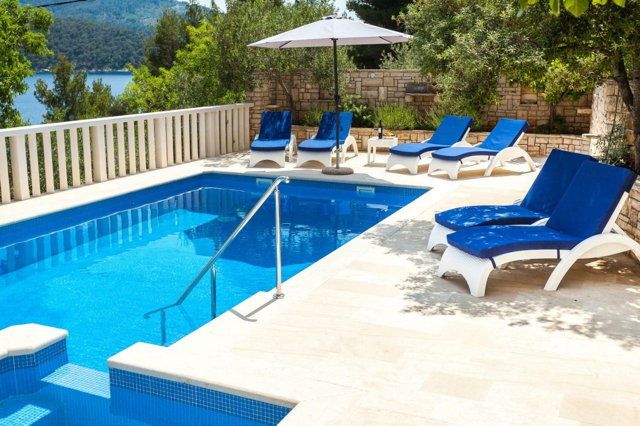 Villa Matic Vela Luka Buitenkant foto