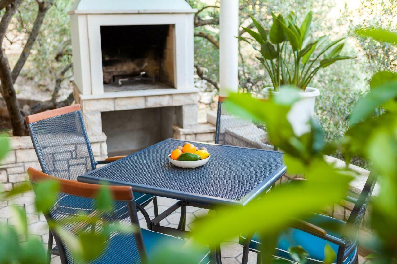 Villa Matic Vela Luka Buitenkant foto
