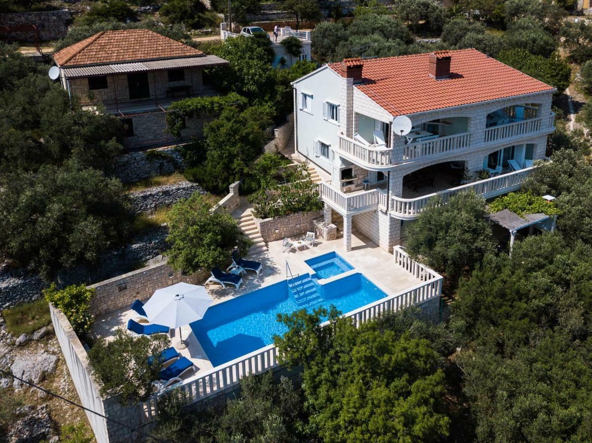Villa Matic Vela Luka Buitenkant foto