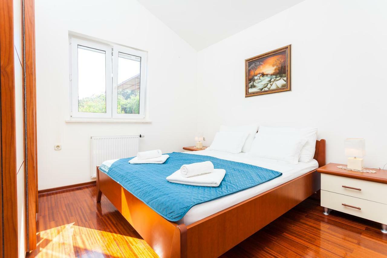 Villa Matic Vela Luka Buitenkant foto
