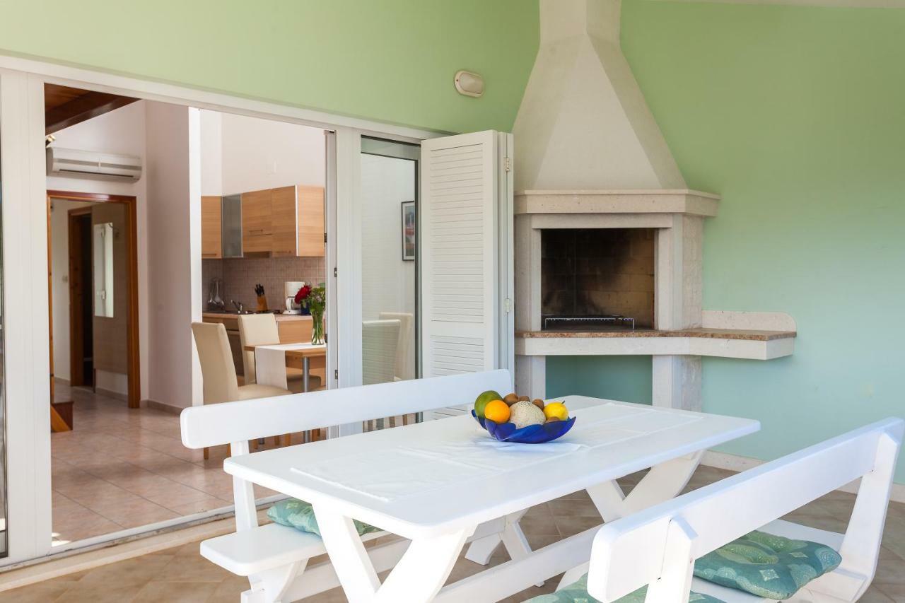 Villa Matic Vela Luka Buitenkant foto