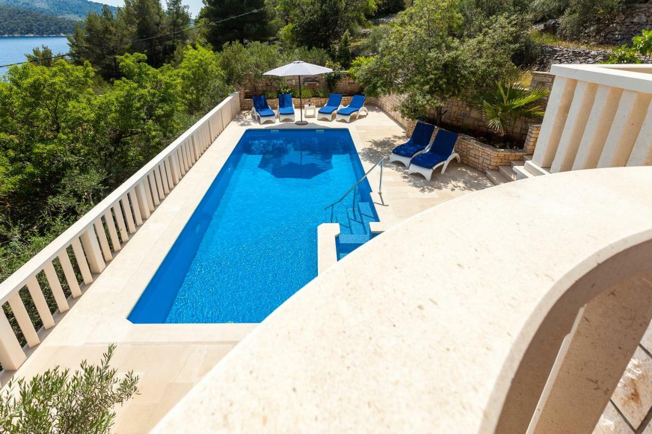 Villa Matic Vela Luka Buitenkant foto