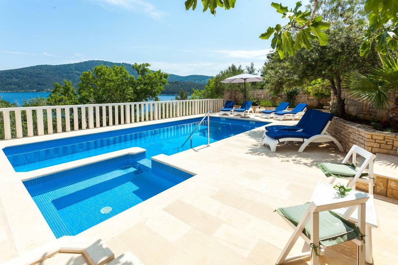 Villa Matic Vela Luka Buitenkant foto